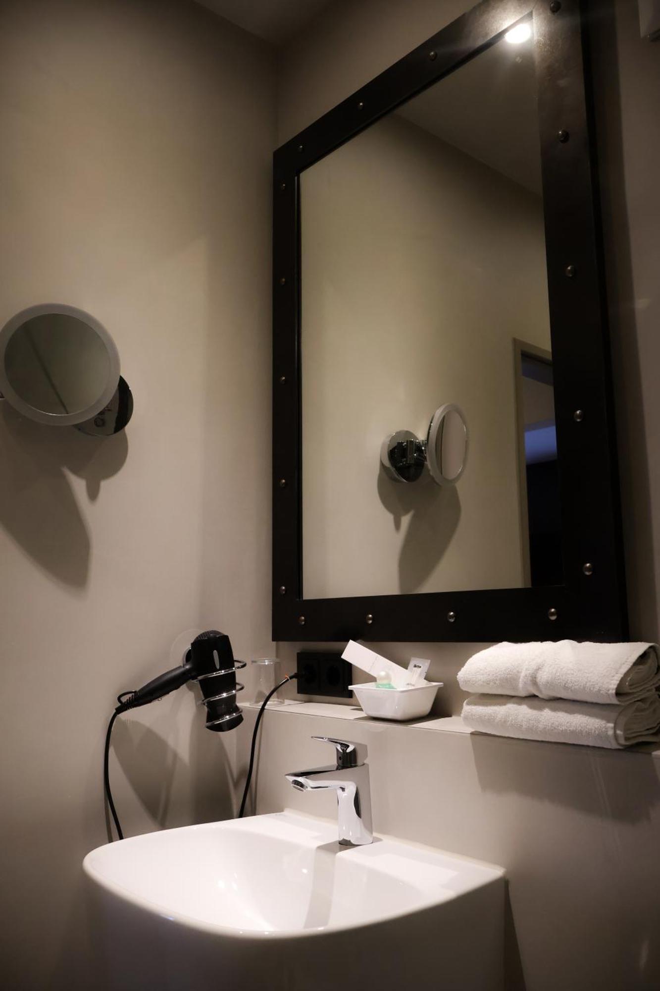 Alexxanders Hotel & Boardinghouse, Restaurant Chemnitz Chambre photo