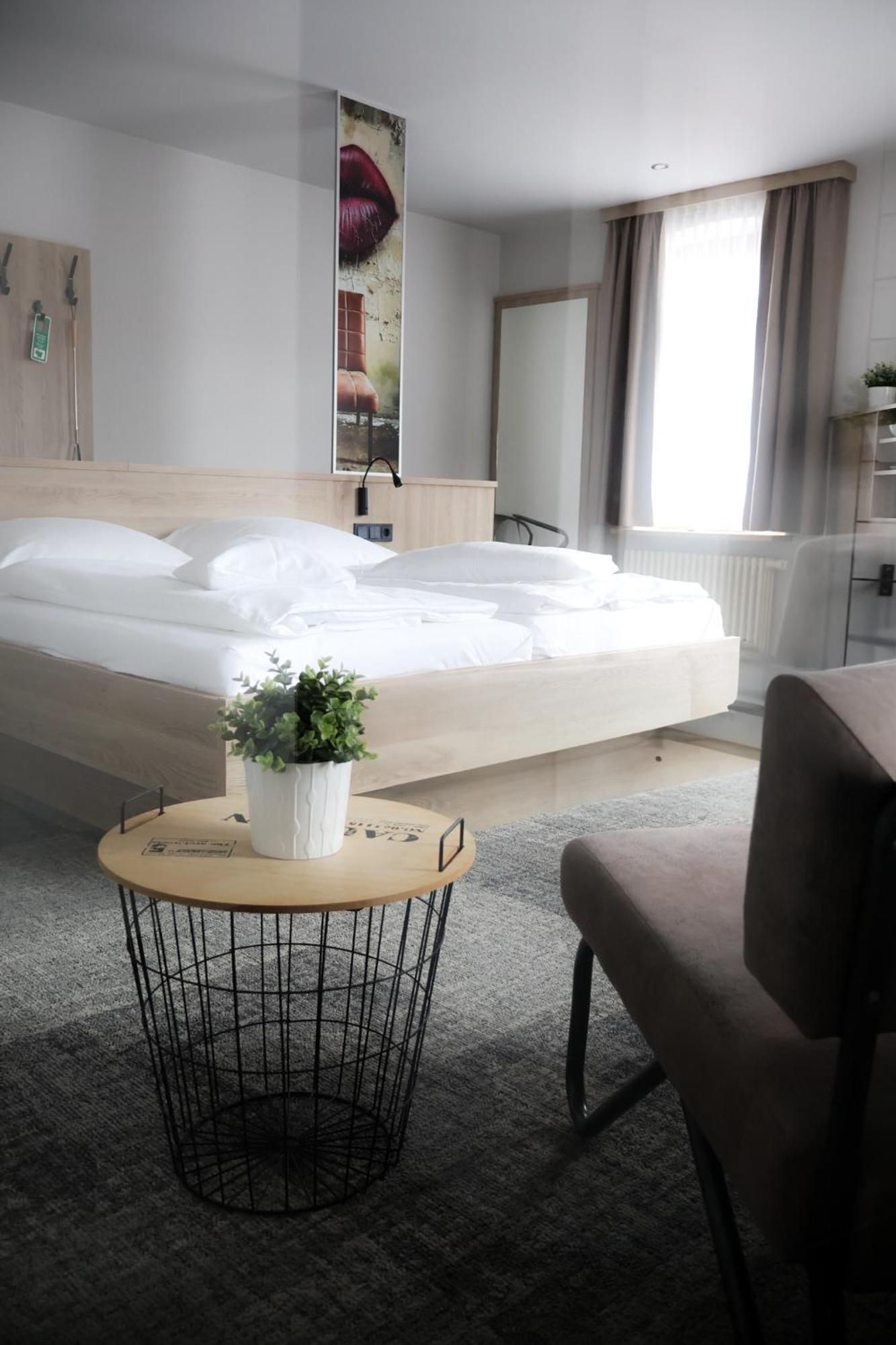 Alexxanders Hotel & Boardinghouse, Restaurant Chemnitz Chambre photo