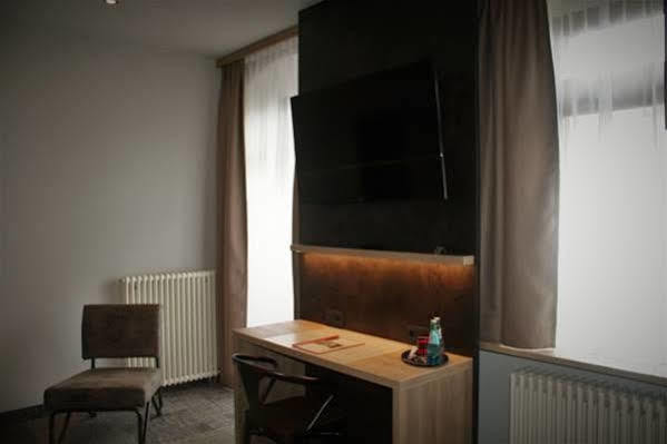 Alexxanders Hotel & Boardinghouse, Restaurant Chemnitz Extérieur photo